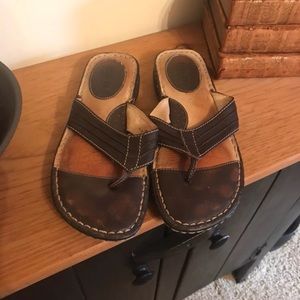 SOLD ☀️ Born sandals
